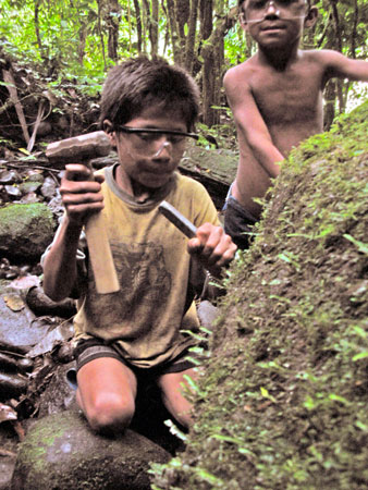 Shuar Children of the Amazon, Carving
